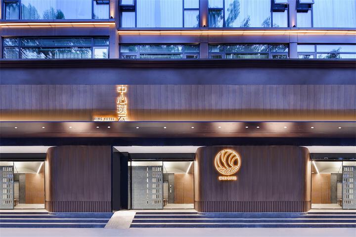 Hotel 70 of 102