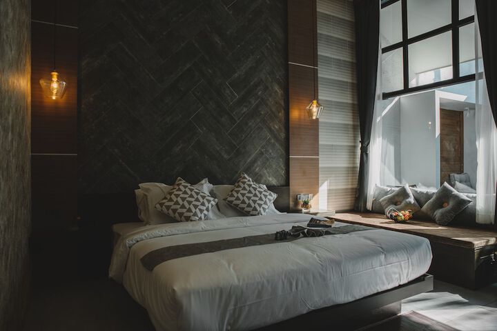 Room 4 of 52