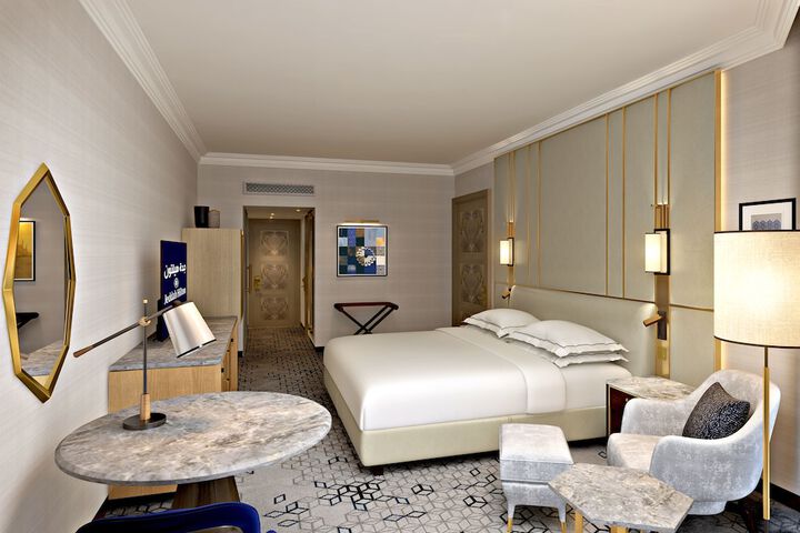 Room 18 of 106