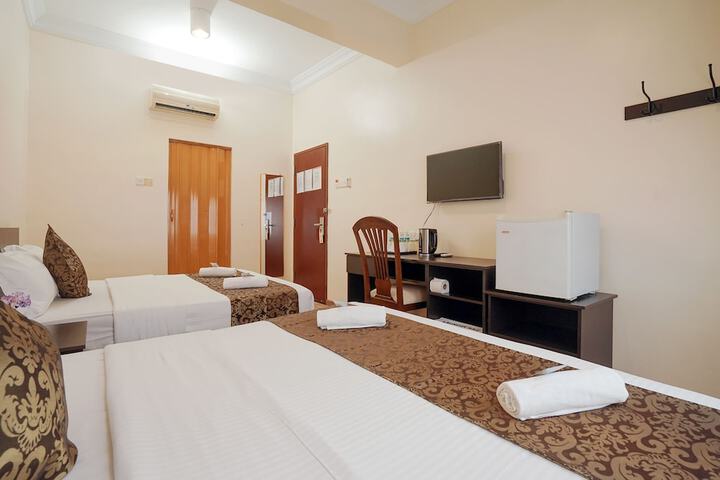 Room 12 of 38