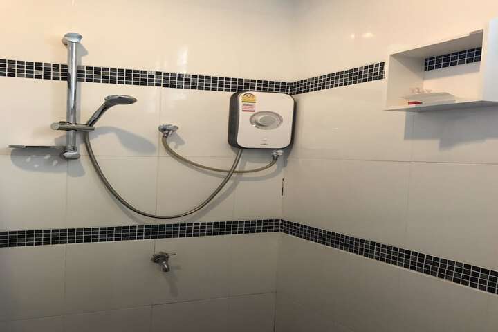 Room 18 of 33