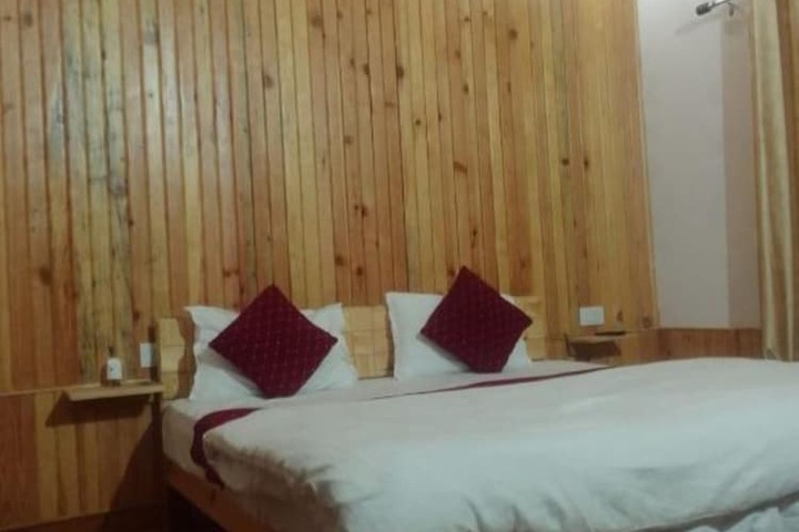 Room 7 of 19