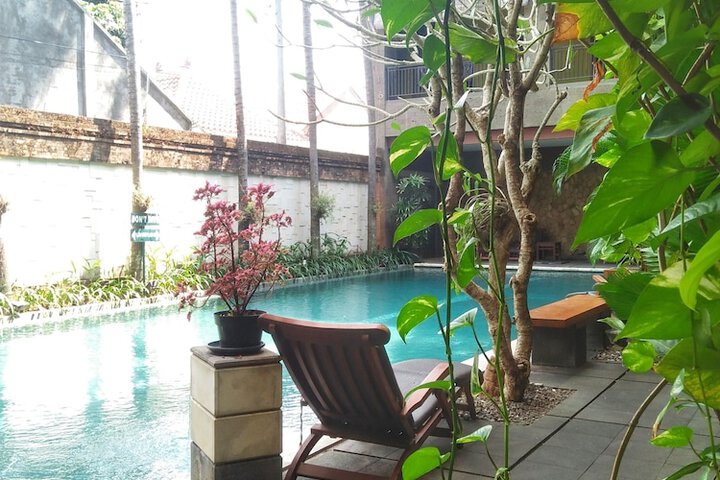 Hotel Pool
