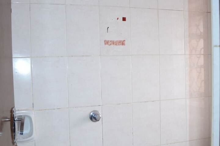 Room 15 of 18