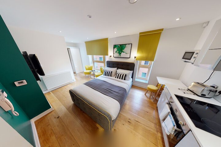 Room 6 of 296
