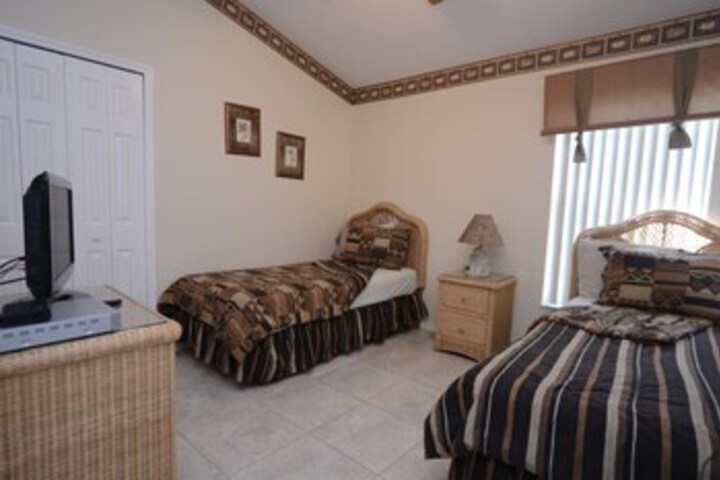 Room 160 of 174