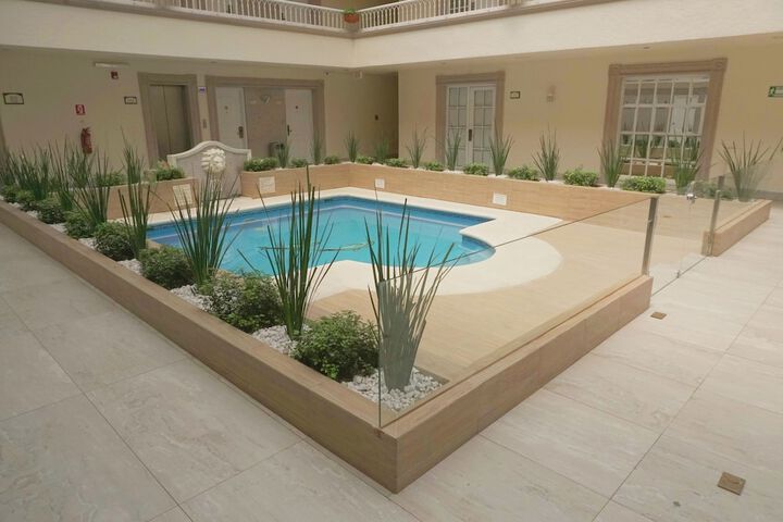 Pool 64 of 102