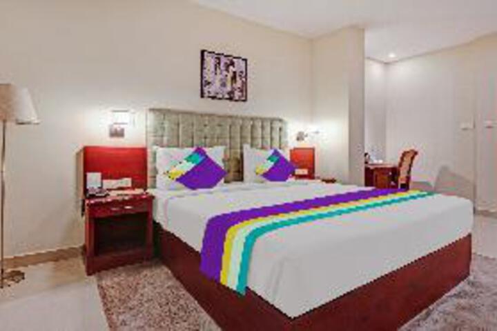 Room 4 of 4