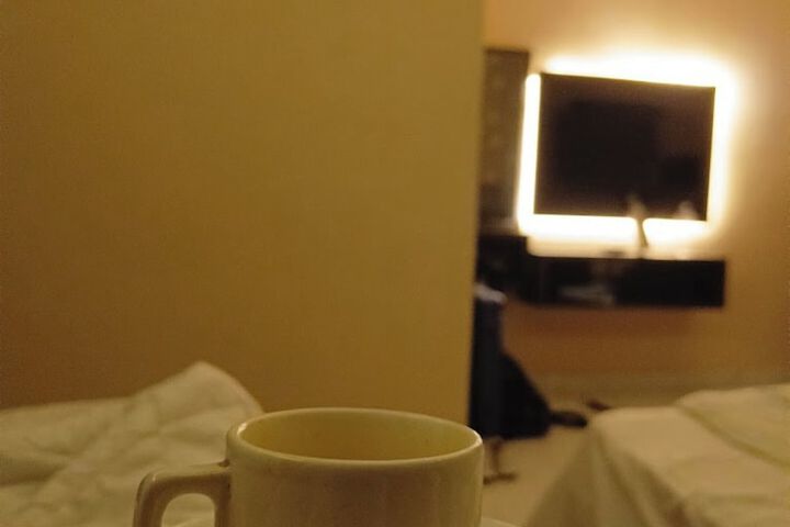 Room 9 of 16