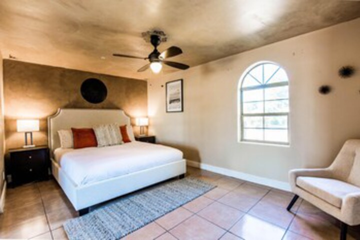 Room 25 of 26