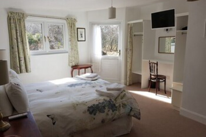 Room 102 of 116