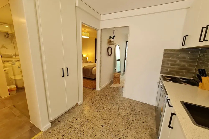 Room 5 of 24