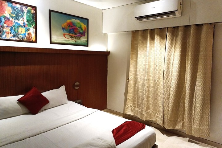 Room 25 of 41