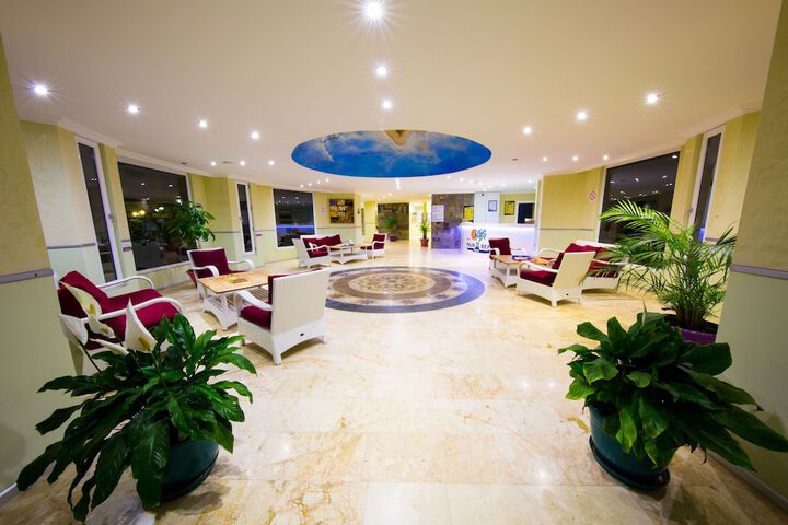 Hotel 2 of 34