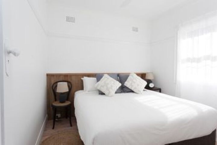 Room 11 of 20