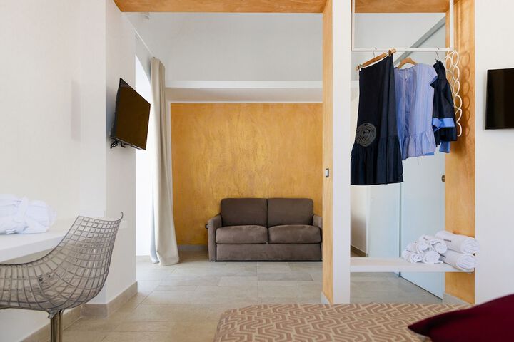 Room 28 of 64