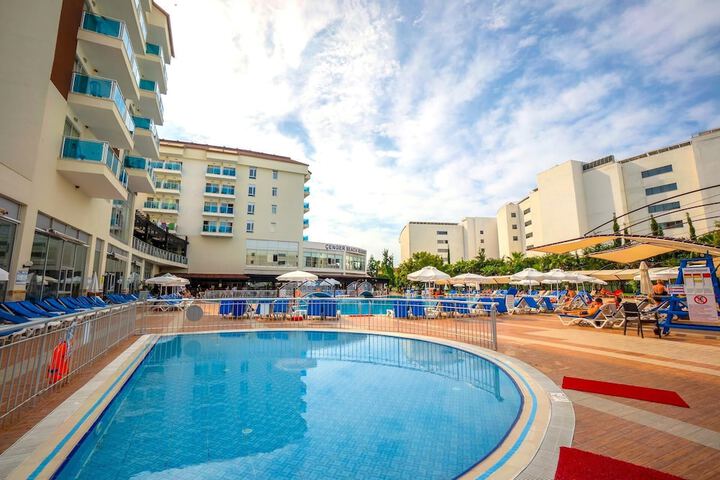 Pool 58 of 172