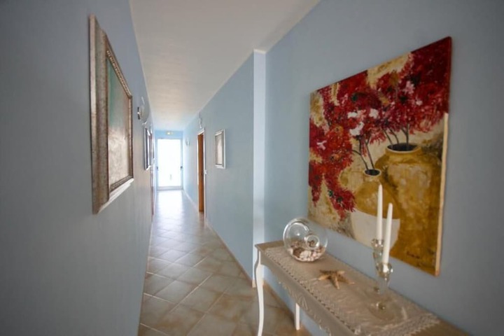 Ballroom/Hall 7 of 8