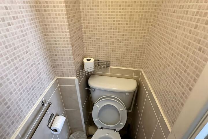 Room 18 of 23