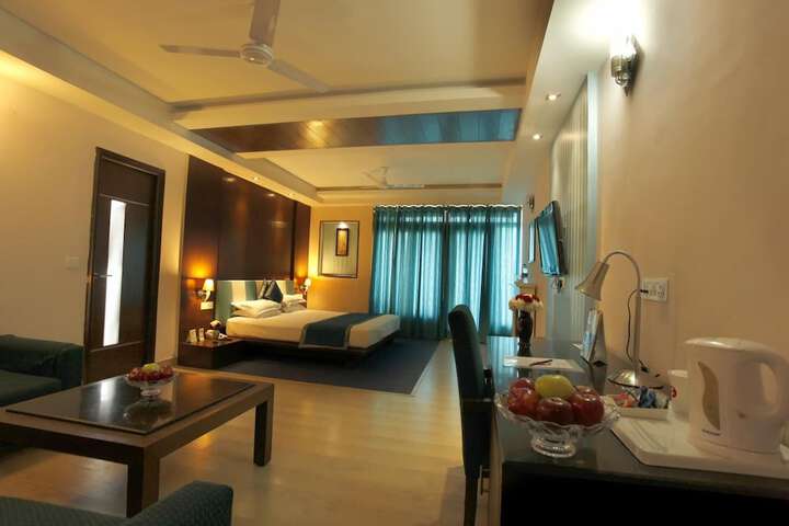Room 5 of 31