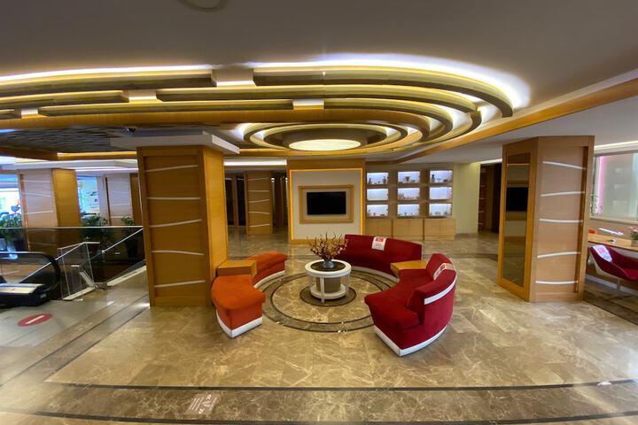 Guest Lobby