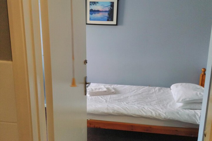 Room 17 of 34