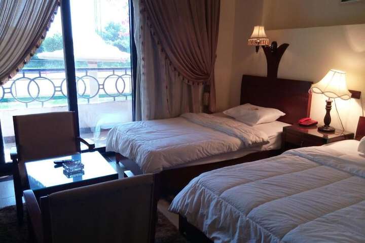 Room 6 of 69