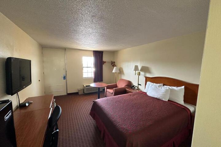 Single Room (9 of 9)
