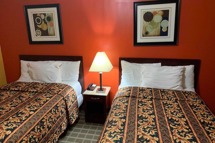 2 Double Beds (8 of 20)