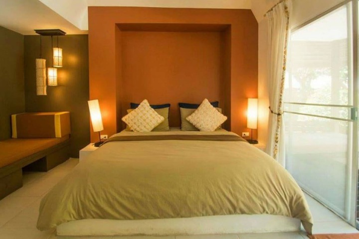 Room 4 of 27