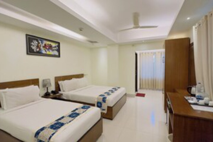 Room 73 of 117