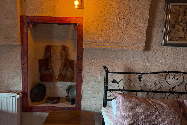Room 3 of 56