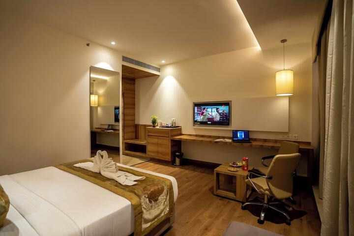 Room 10 of 60