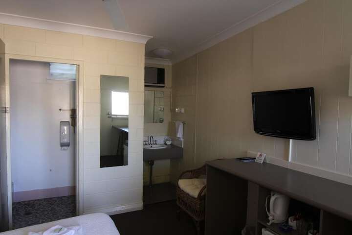 Room 17 of 29