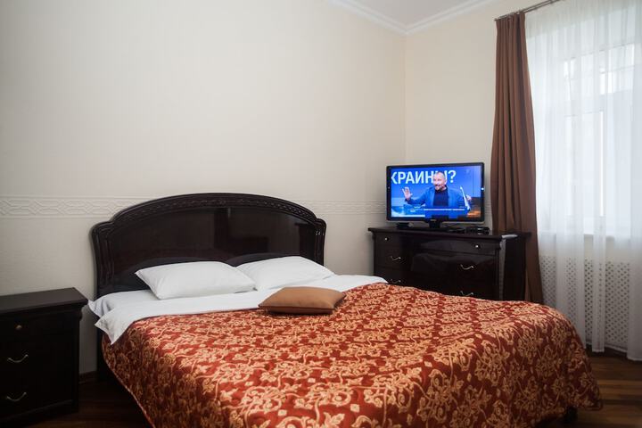 Room 3 of 20