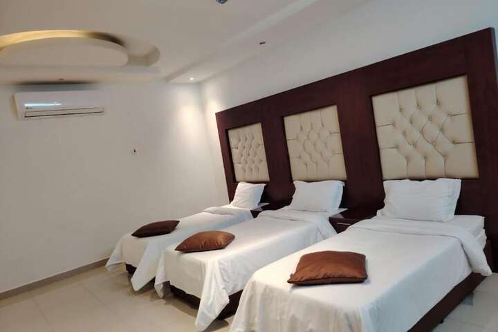 Room 5 of 31