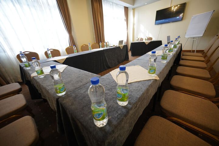 Ballroom/Hall 152 of 163