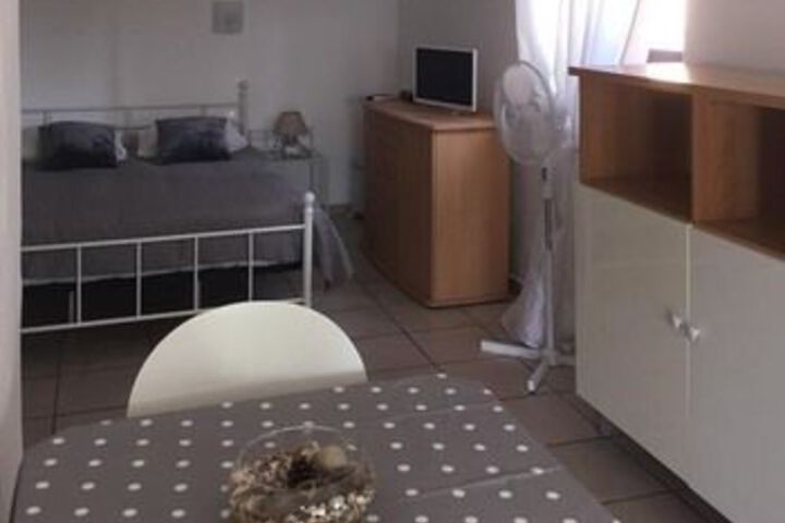 Room 25 of 60