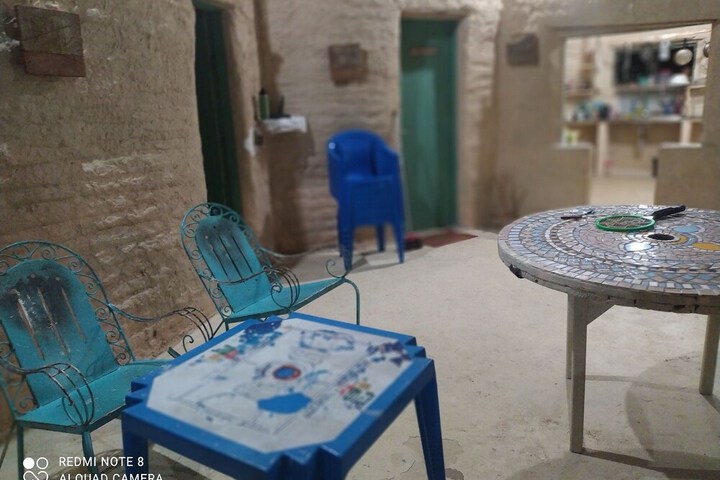 Dining 54 of 64