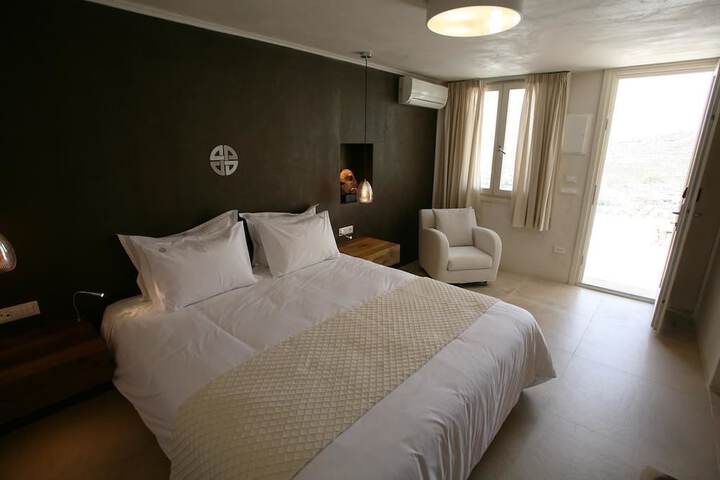 Room 12 of 62