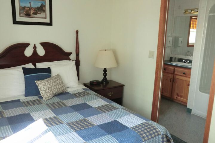 Room 71 of 115