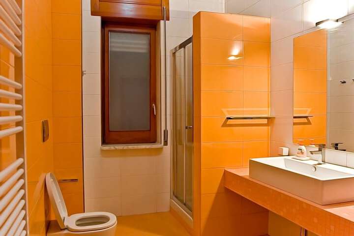 Room 23 of 27