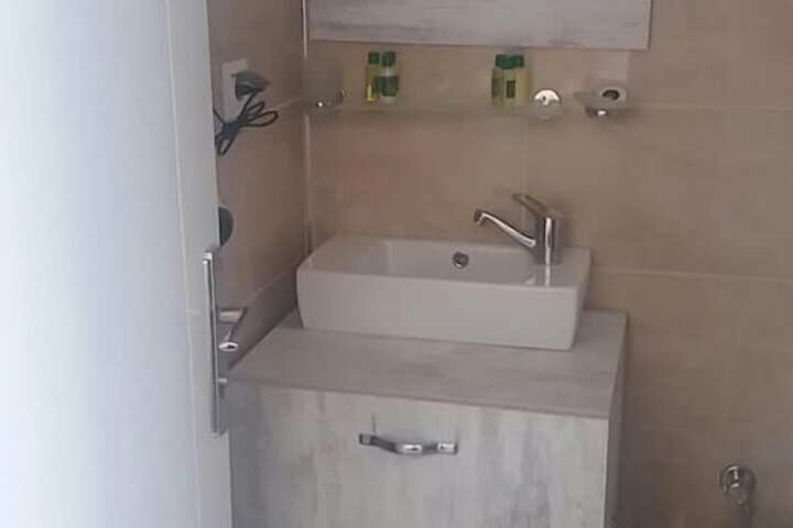 Room 15 of 30