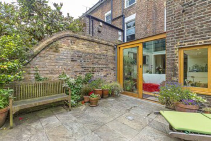 Terrace/Patio 23 of 24