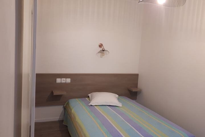 Room 5 of 42