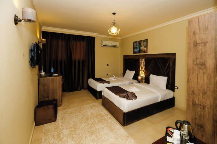 Room 27 of 110