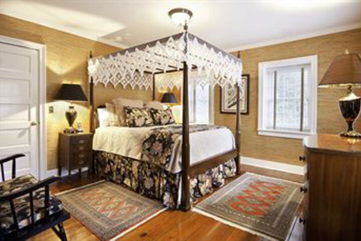 Room 43 of 71