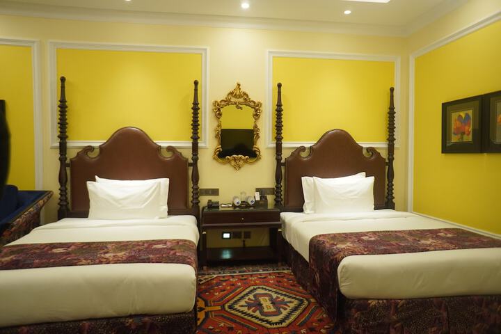 Room 3 of 16
