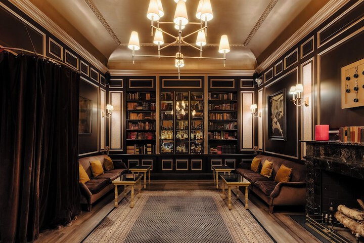 Hotel Lobby