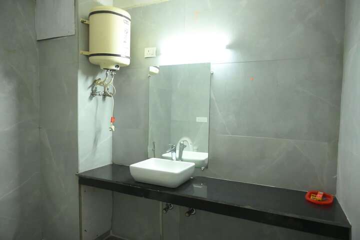 Room 86 of 106